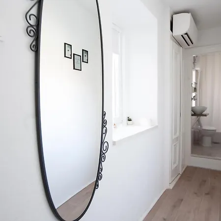 Central Square Slavuj דירה *