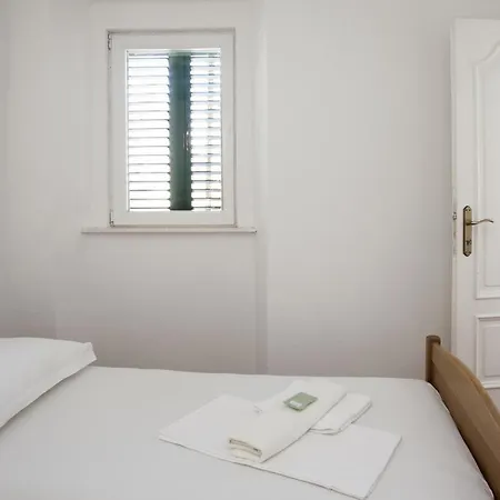 Central Square Slavuj * Split