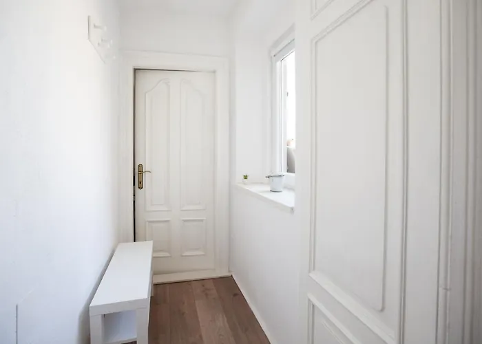 Central Square Slavuj * Split